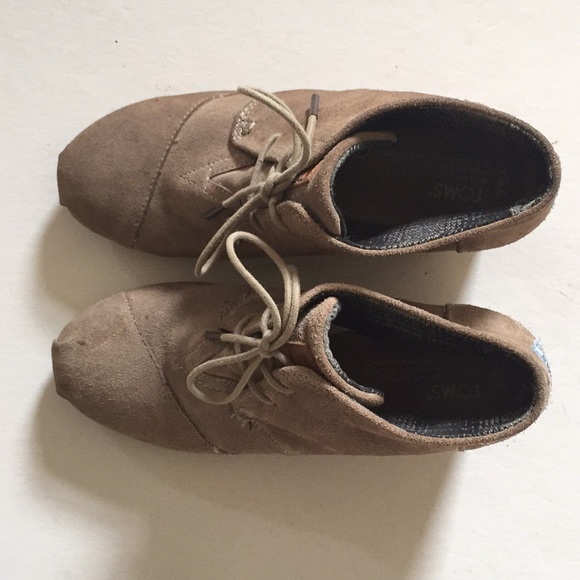 Toms Dessert Suede Wedge Booties - Picture 9 of 10